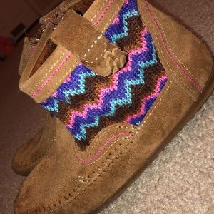 Minnetonka aspen boots size 1 youth vvguc